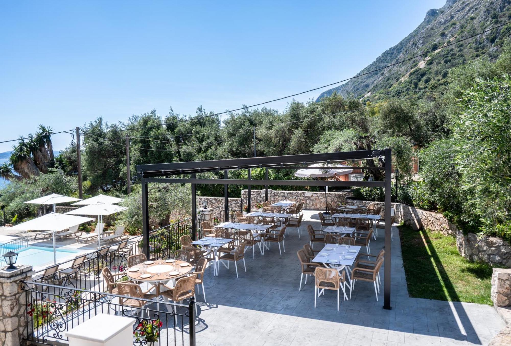 Crystal Blue Hotel, Barbati Exterior foto