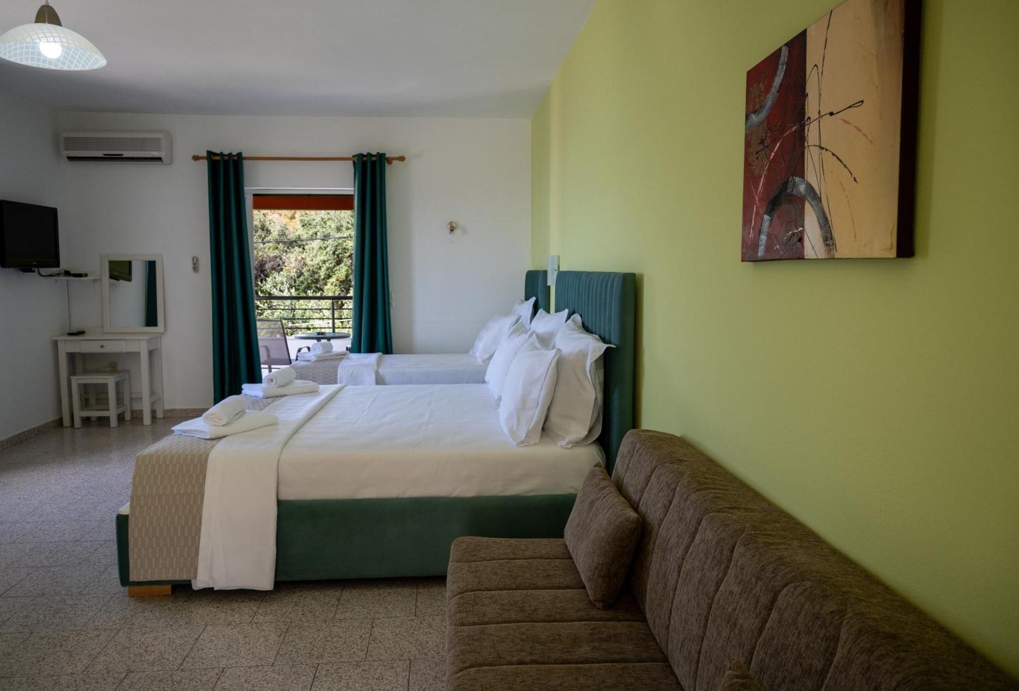 Crystal Blue Hotel, Barbati Exterior foto