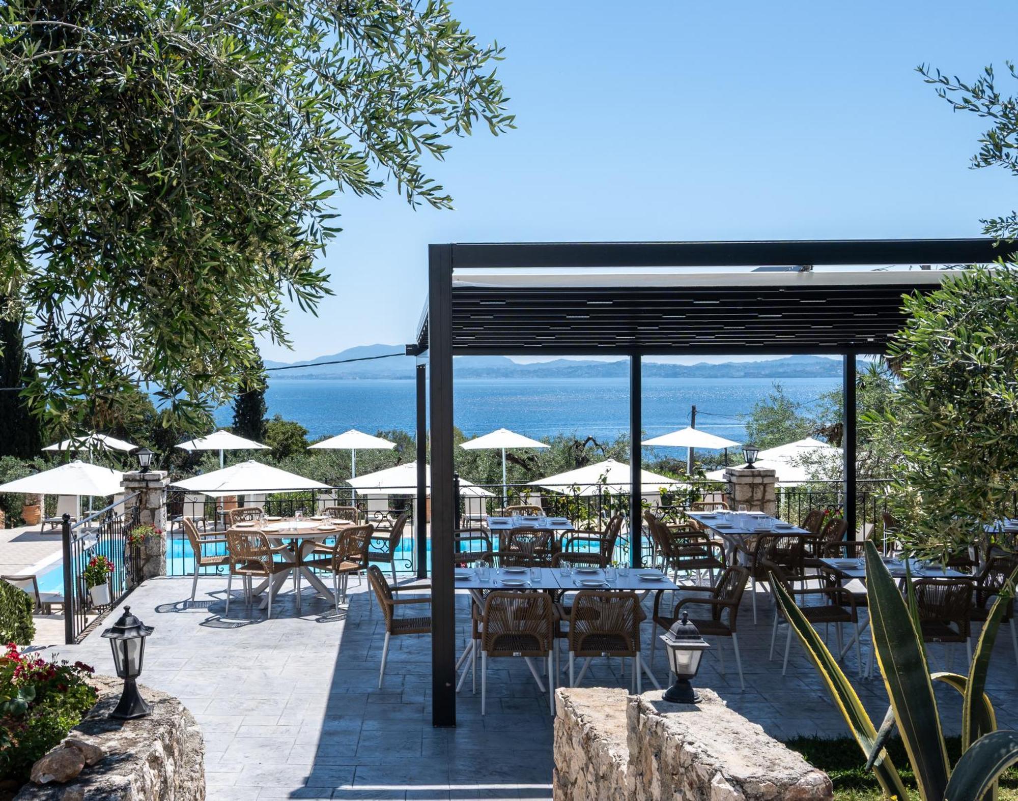 Crystal Blue Hotel, Barbati Exterior foto