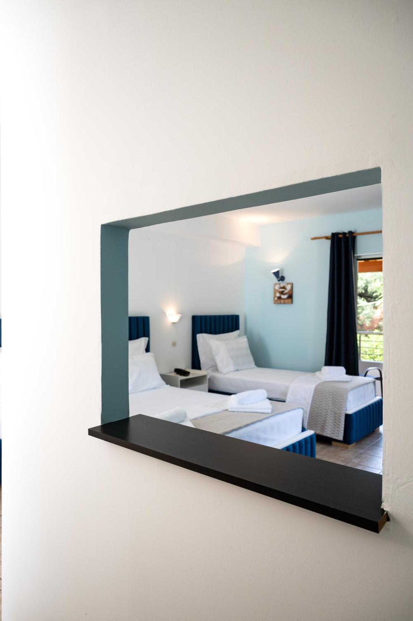 Crystal Blue Hotel, Barbati Exterior foto
